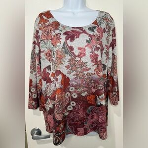 Energe XL Women's Long Sleeve Top in Red and Gray Floral